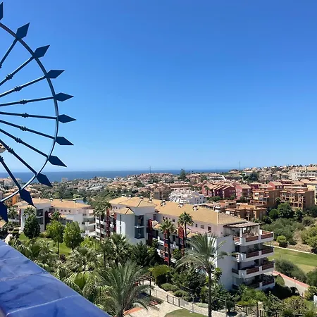 Penthouse With Exceptionel View, Miraflores Apartment Malaga