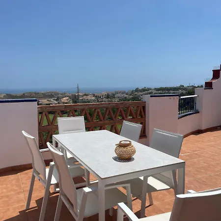 Penthouse With Exceptionel View, Miraflores * Málaga